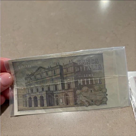 Vintage 1000 Italian Lire & 100 Spanish Pesetas Banknotes - Collectible Set - Picture 4 of 5
